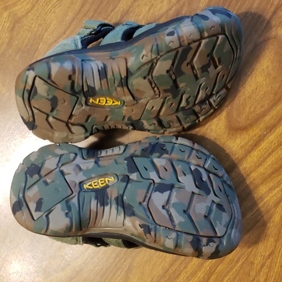 Keens toddler size 9 - Picture 3 of 3